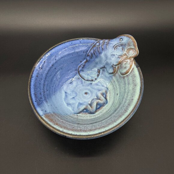 Vintage Art Pottery Manatee Bowl Jamie De Guzman Blue Green Nautical Beach Ocean - Picture 1 of 10